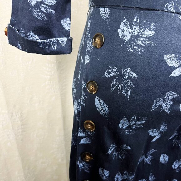 Collectif Susanna Fall Leaves print 50s V-Neck Button swing dress blue chambray - Picture 6 of 11